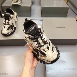 Balenciaga Fashion Track.2 Thick Soles Beige Sneakers For Men And Women 