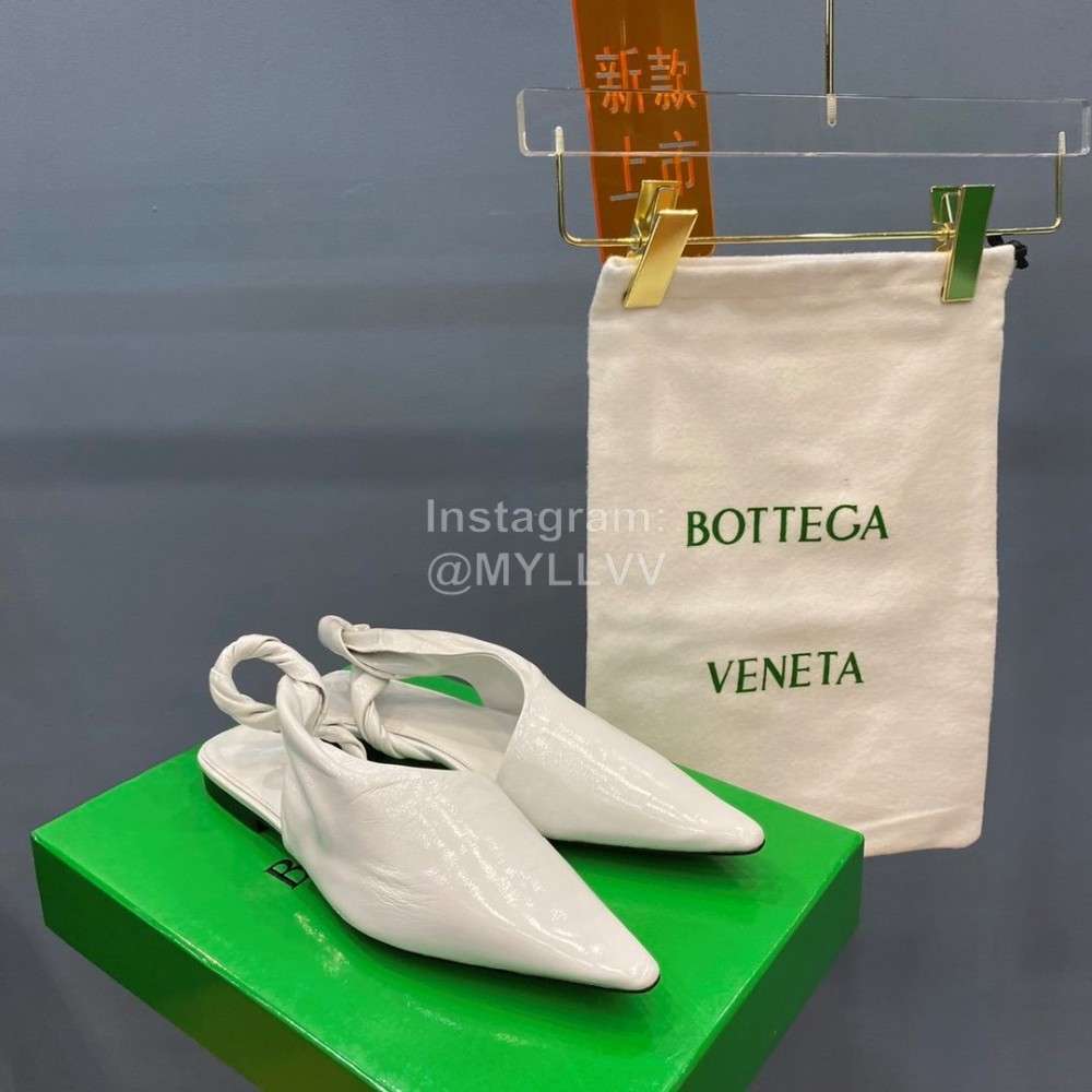 Bottega Veneta Autumn New Soft Sheepskin Flat Heel Sandals White