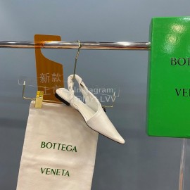 Bottega Veneta Autumn New Soft Sheepskin Flat Heel Sandals White
