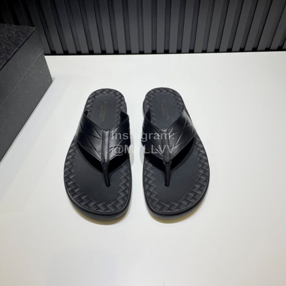 Bottega Veneta Embossed Calf Leather Flip Flops For Men