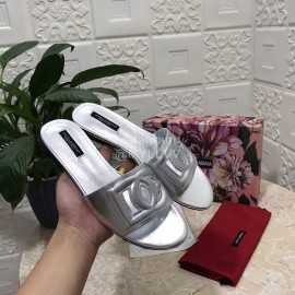 Dolce Gabbana Cowhide Flat Heeled Slippers For Women Silver 