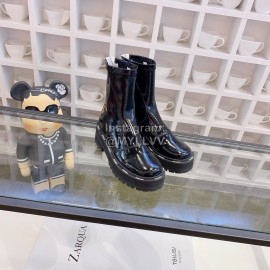 Fendi Autumn And Winter New Patent Leather Martin Boots  For Women 