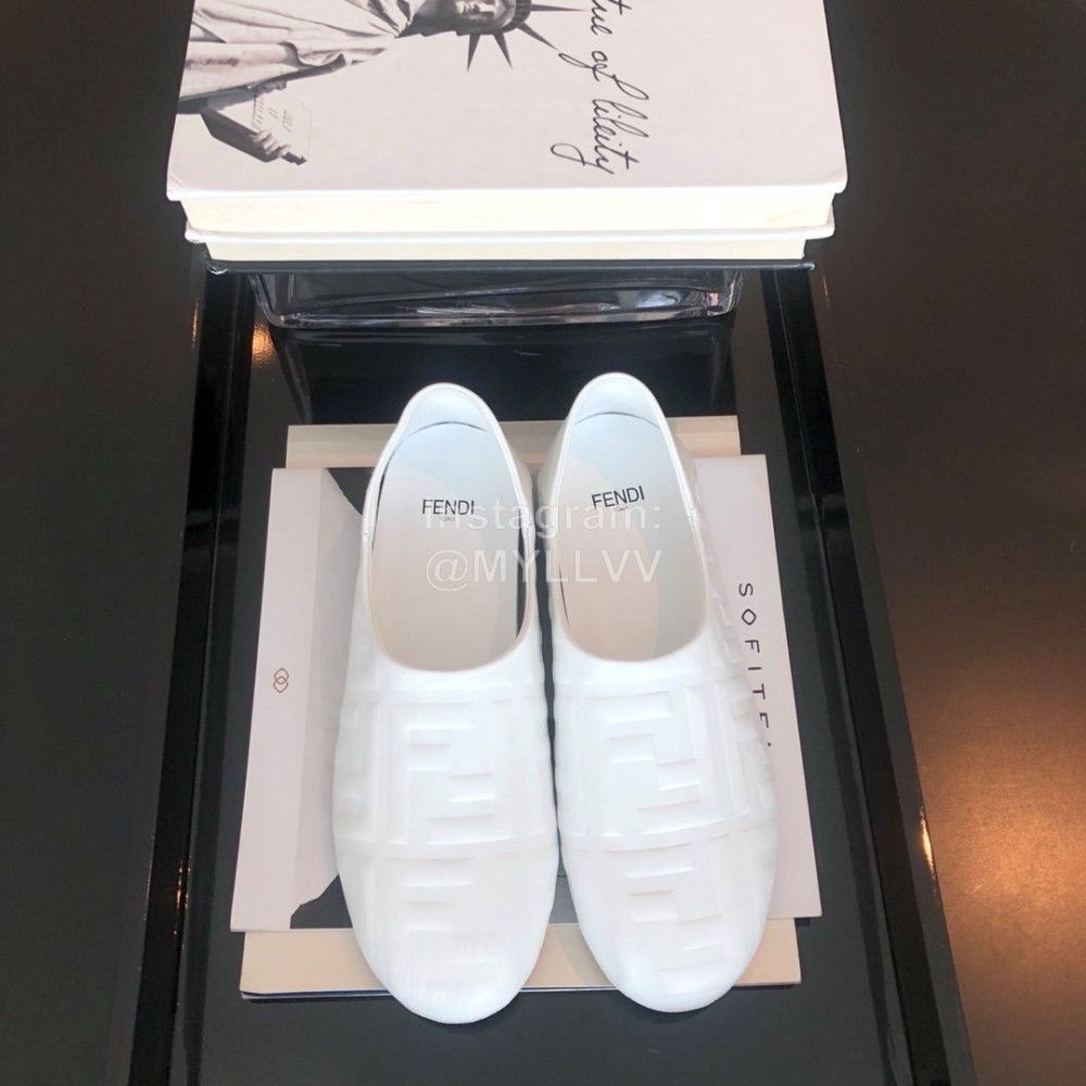 Fendi Fashion Sheepskin Flat Heel Casual Shoes For Women White