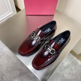 Ferragamo Cowhide Gancini Buckle Shoes For Men Reddish Brown
