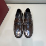 Ferragamo Calf Leather Gancini Buckle Business Shoes For Men Coffee