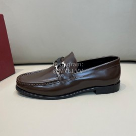 Ferragamo Calf Leather Gancini Buckle Business Shoes For Men Coffee