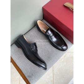 Ferragamo Black Calf Leather Business Loafers For Men 