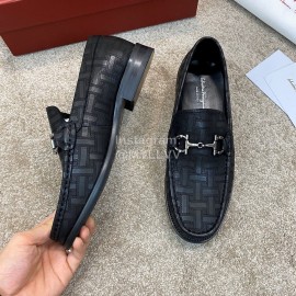 Ferragamo Calf Leather Gancini Buckle Business Loafers For Men Black