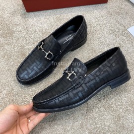 Ferragamo Calf Leather Gancini Buckle Business Loafers For Men Black