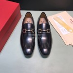 Ferragamo Calf Leather Gancini Buckle Business Shoes For Men Reddish Brown
