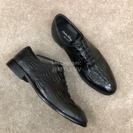 Ferragamo Calf Leather Lace Up Casual Shoes For Men Black