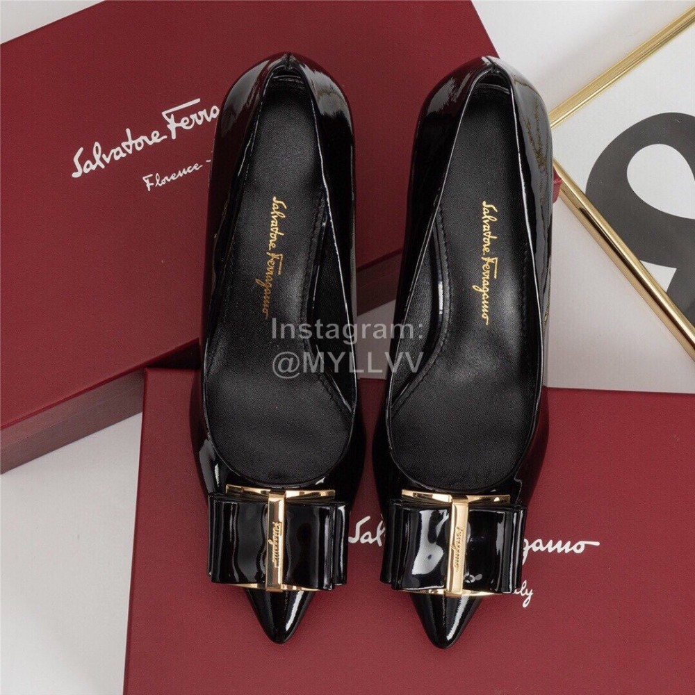 Salvatore Ferragamo Fashion Patent Leather Bow Pointed High Heels For Women Black