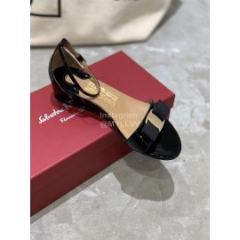 Salvatore Ferragamo New Patent Leather Bow Sandals For Women Black