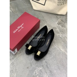 Salvatore Ferragamo Fashion Velvet Bow Thick High Heels For Women Black