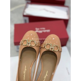 Ferragamo Fashion Gancini Buckle Patent Leather High Heels For Women Apricot 