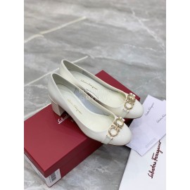 Ferragamo Fashion Gancini Buckle Patent Leather High Heels For Women White