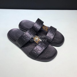 Gucci Black Cowhide Embossed Slippers For Men 