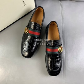 Gucci Cowhide GG Buckle Loafers For Men Black