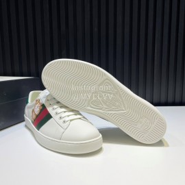 Gucci Calf Leather Casual Sneakers For Men And Women White