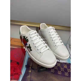Gucci Classic Embroidered Strawberry Casual Shoes For Women