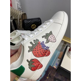 Gucci Classic Embroidered Strawberry Casual Shoes For Women