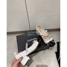 Miumiu Patent Leather Bow Pearl Buckle Thick High Heeled Mary Jane Shoes For Women White