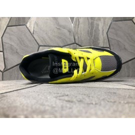 New Balance Mesh Sportshoes For Men And Women Yellow