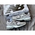 New Balance Camouflage Sneakers For Men And Women Gray