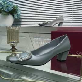 Roger Vivier Classic Silk Diamond Buckle Square Heel Shoes For Women Gray