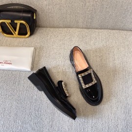 Roger Vivier Autumn And Winter New Black Leather Shoes  