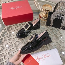 Roger Vivier Classic Black Cowhide Diamond Buckle Loafers For Women 