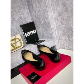 Valentino Spring V-Button Leather Flat Heels For Women Black