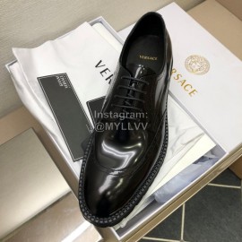 Versace Black Cowhide Casual Shoes For Men 