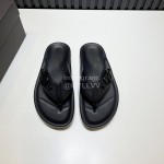 Valentino Calf Leather Rivet Flip Flops For Men Black