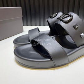 Valentino Black Calf Leather Rivet Slippers For Men