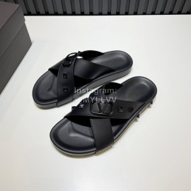 Valentino Calf Leather Rivet Cross Slippers For Men Black