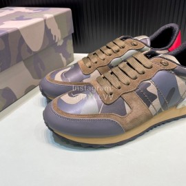 Valentino Garavani Rockrunner Camouflage Cowhide Rivet Sneakers For Men 