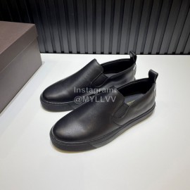 Valentino Black Calf Leather Casual Sneakers For Men