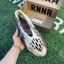 Adidas Yeezy Foam Runner Slidemxt Moon Sand X Kanye West Sneakers Brown