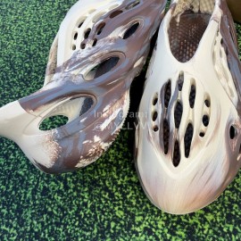 Adidas Yeezy Foam Runner Slidemxt Moon Sand X Kanye West Sneakers Brown