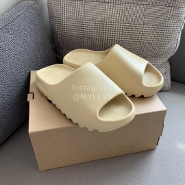 Adidas Yeezy Slide Slippers For Men And Women Beige