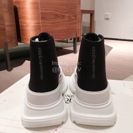 Alexander Mcqueen Fashion Sheepskin Thick Sole Sneakers Black For Men And Women