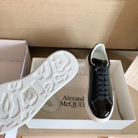 Alexander Mcqueen Fashion Smooth Leather Casual Shoes For Men And Women Black