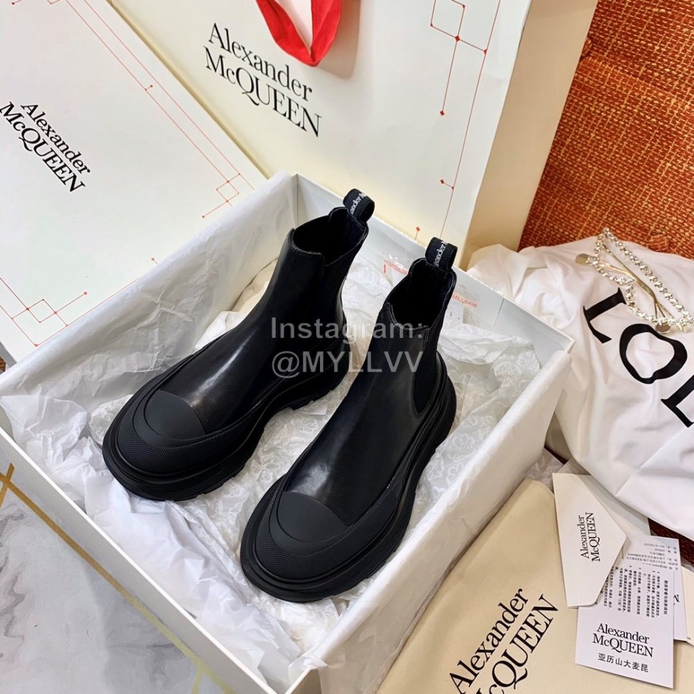 Alexander Mcqueen Fall Winter Tread Slick Chelsea Thick Soled Boots For Men And Women Black