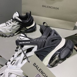 Balenciaga Track.2 Fashion Thick Soles Sneakers For Men And Women Black