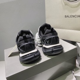 Balenciaga Track.2 Fashion Thick Soles Sneakers For Men And Women Black