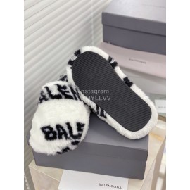 Balenciaga Winter Letter Print Logo Soft Plush Slippers White