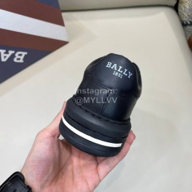 Bally Light Cowhide Lace Up Casual Sneakers For Men 