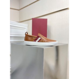 Bally Calf Leather Casual Shoes For Men Brown