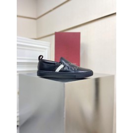 Bally Black Calf Leather Casual Shoes For Men 